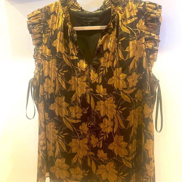 LIKE NEW White House Black Market Black and Gold Blouse - Picture 2 of 5